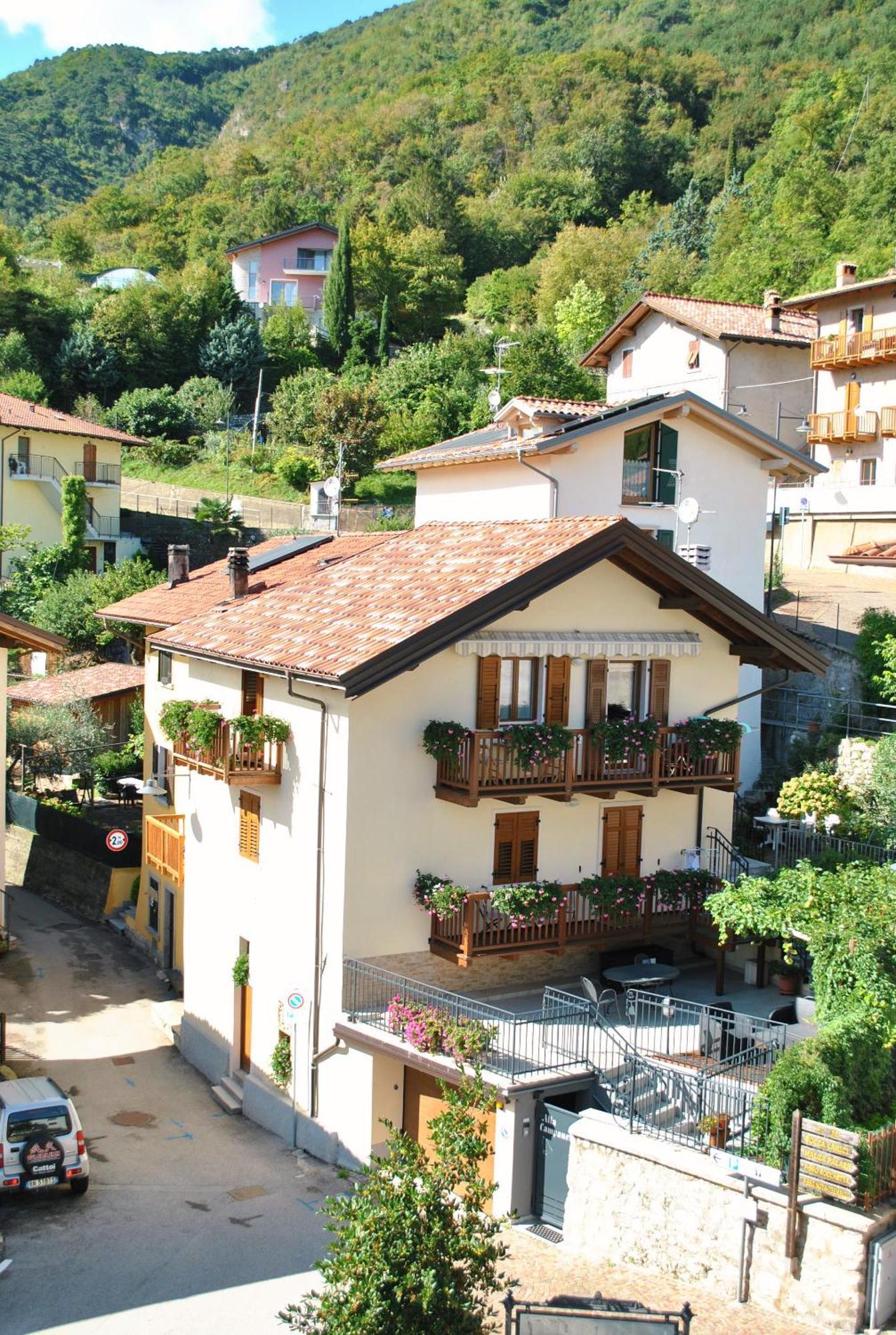 Alla Campanella Riva del Garda Buitenkant foto