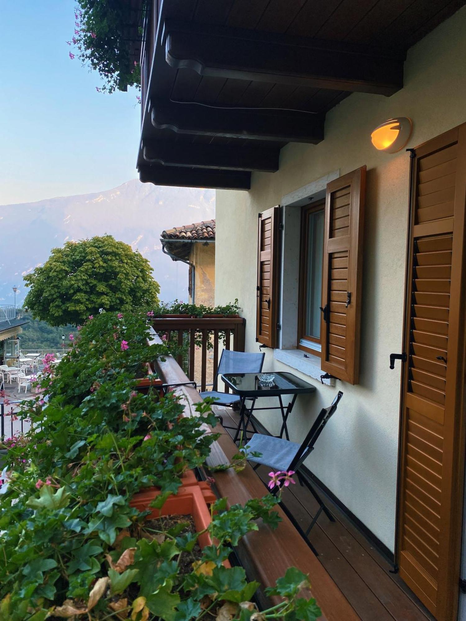 Alla Campanella Riva del Garda Buitenkant foto