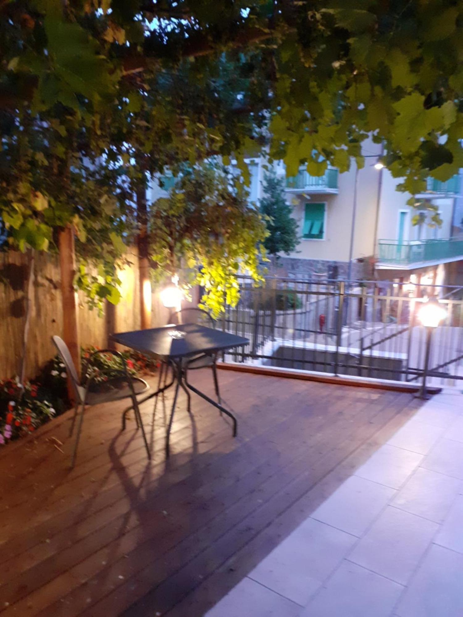 Alla Campanella Riva del Garda Buitenkant foto