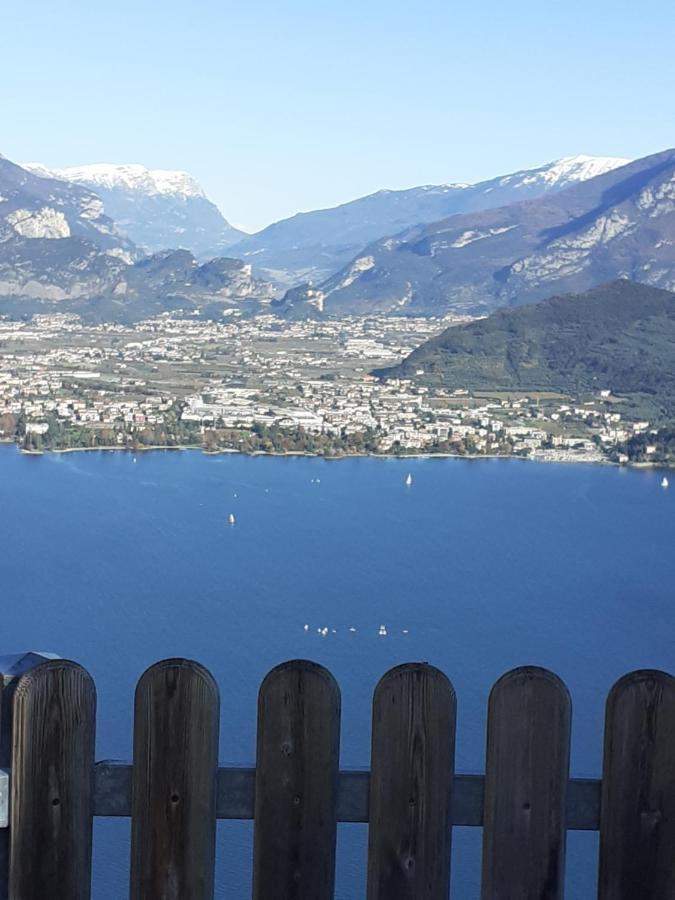Alla Campanella Riva del Garda Buitenkant foto