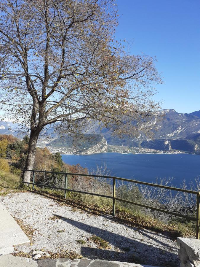 Alla Campanella Riva del Garda Buitenkant foto