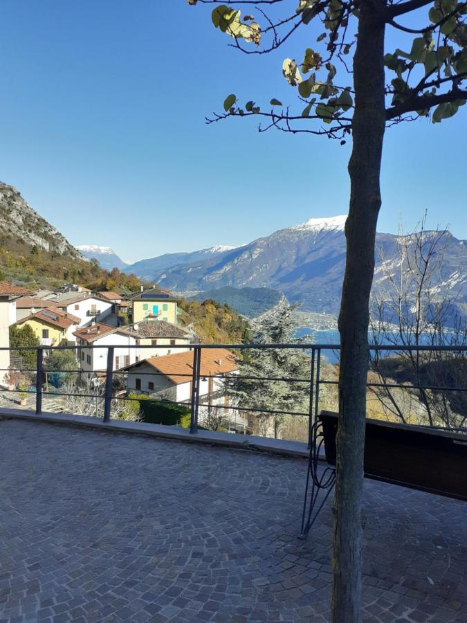 Alla Campanella Riva del Garda Buitenkant foto